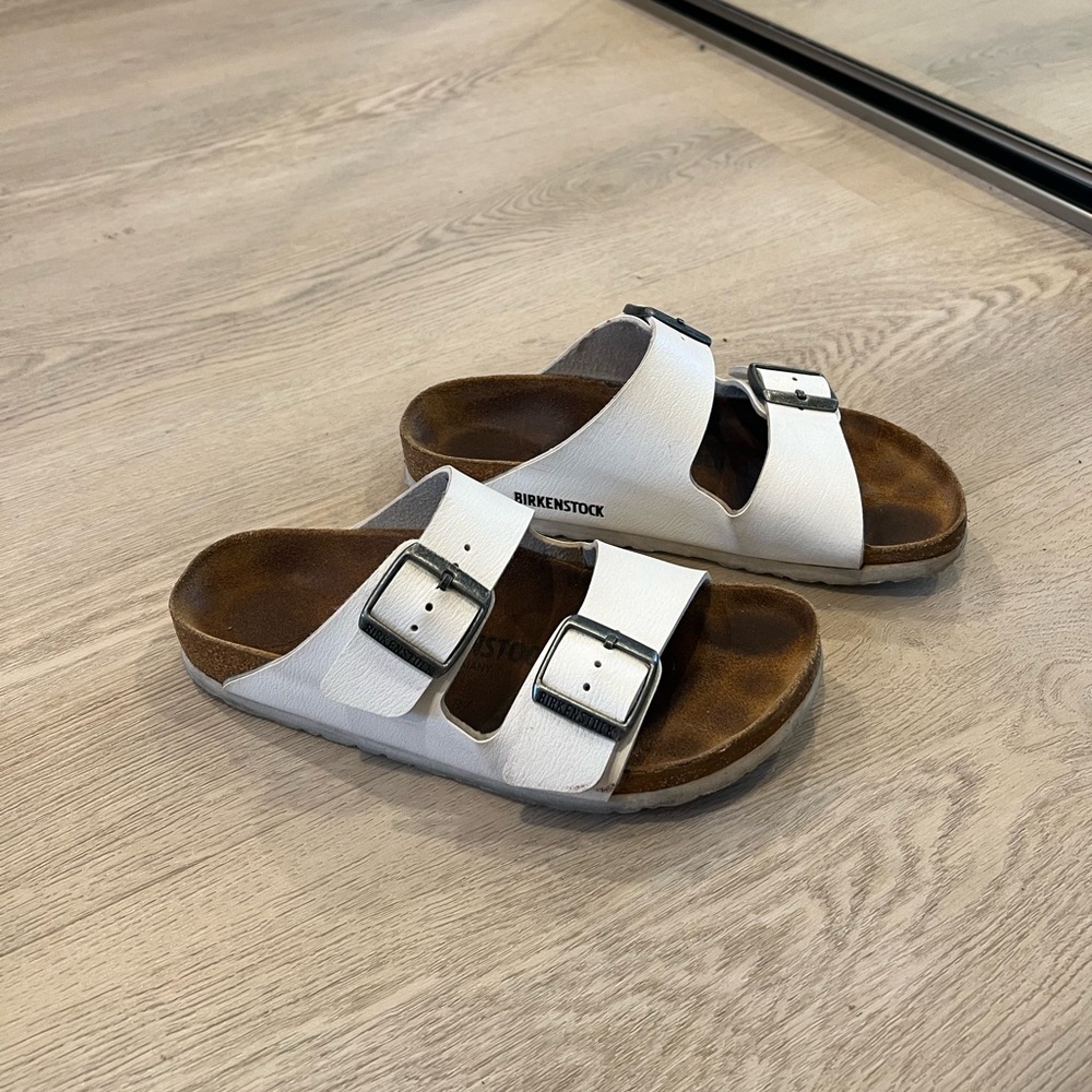 Birkenstock White Sandals (37)